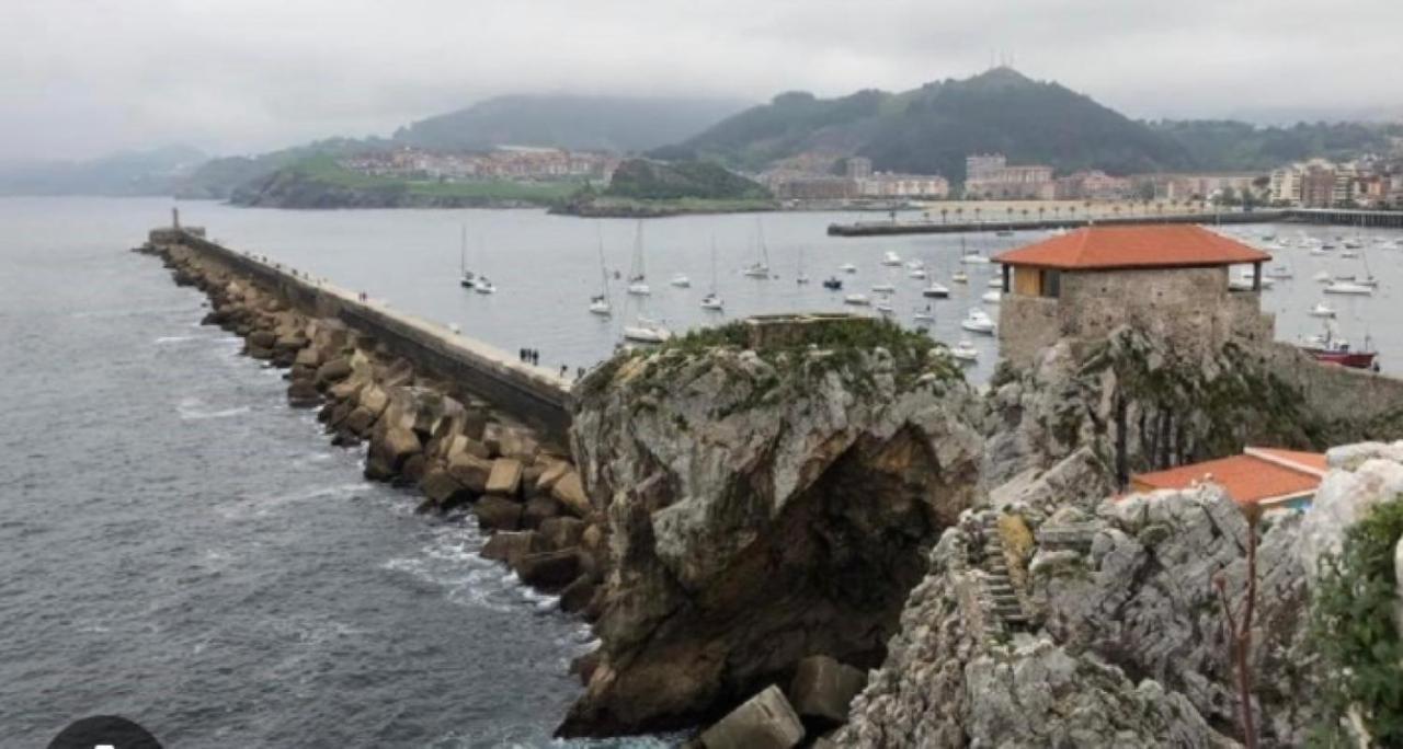 Apartamento Bc Castro Urdiales Appartamento Esterno foto